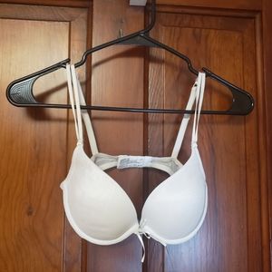 34B bra